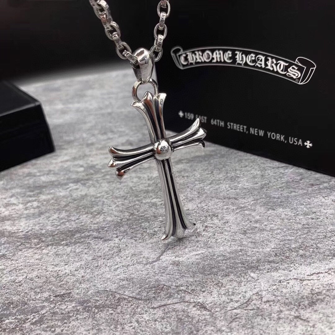 CH NECKLACE