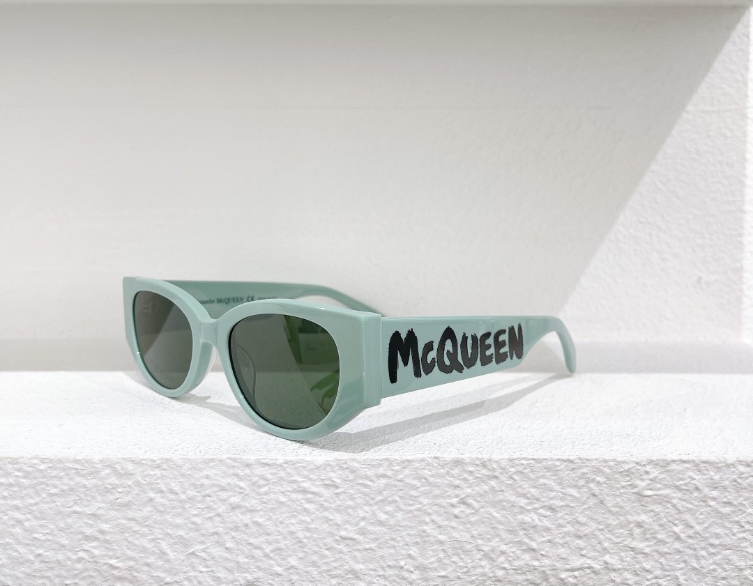 McQUEEN SUNGLASSES
