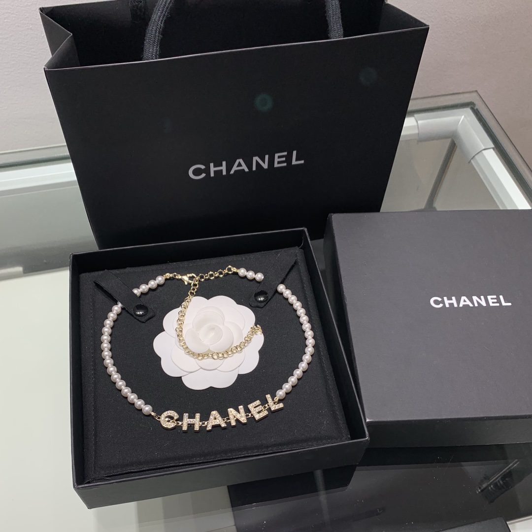CHANEL NECKLACE