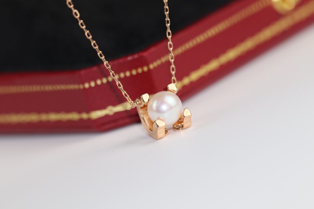 CARTIER NECKLACE