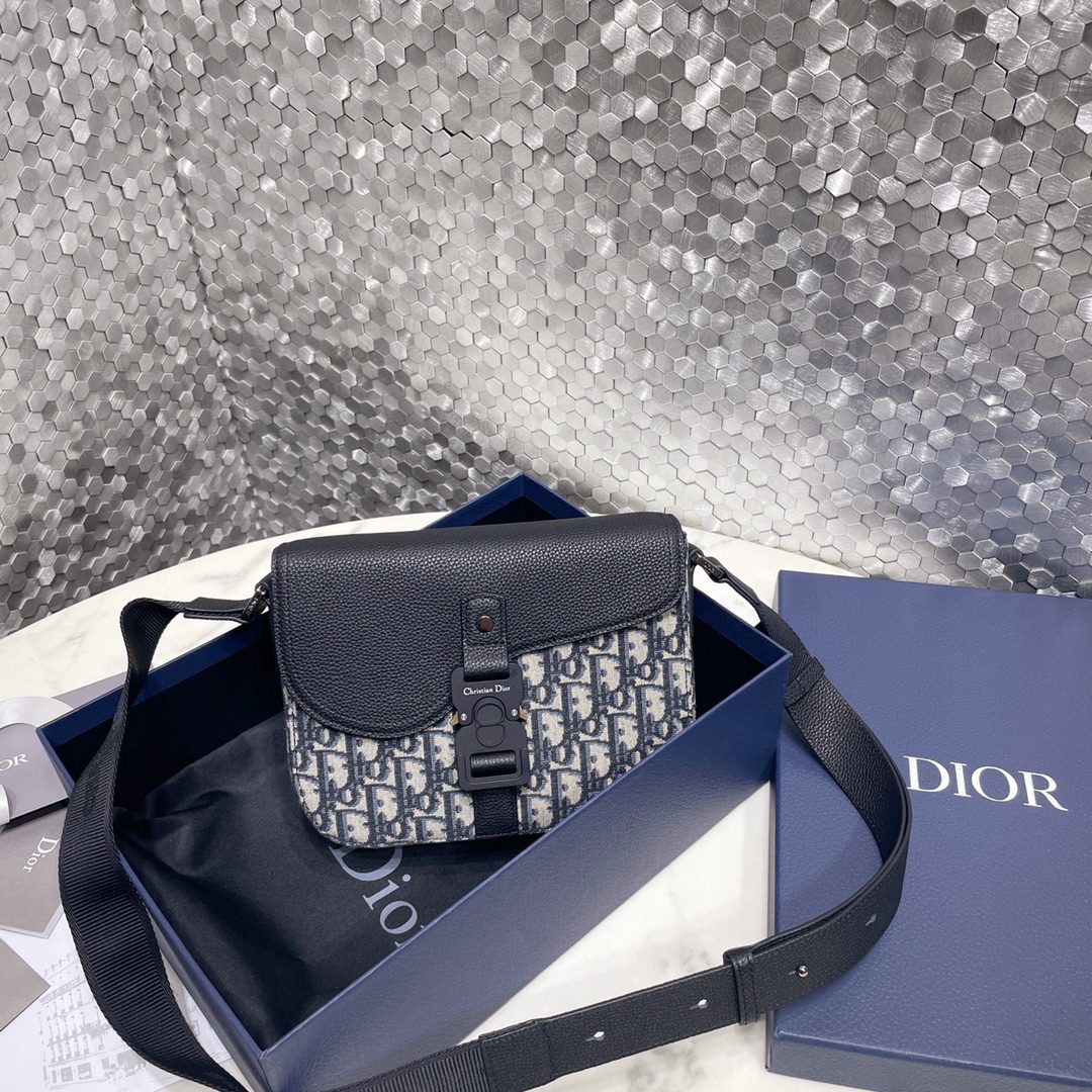 DIOR BAG