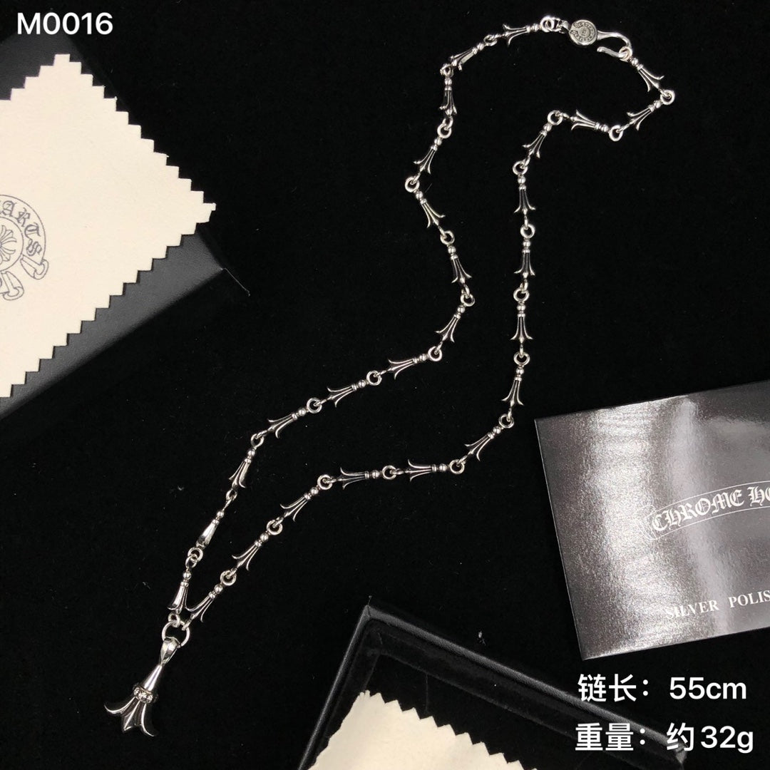 CH NECKLACE