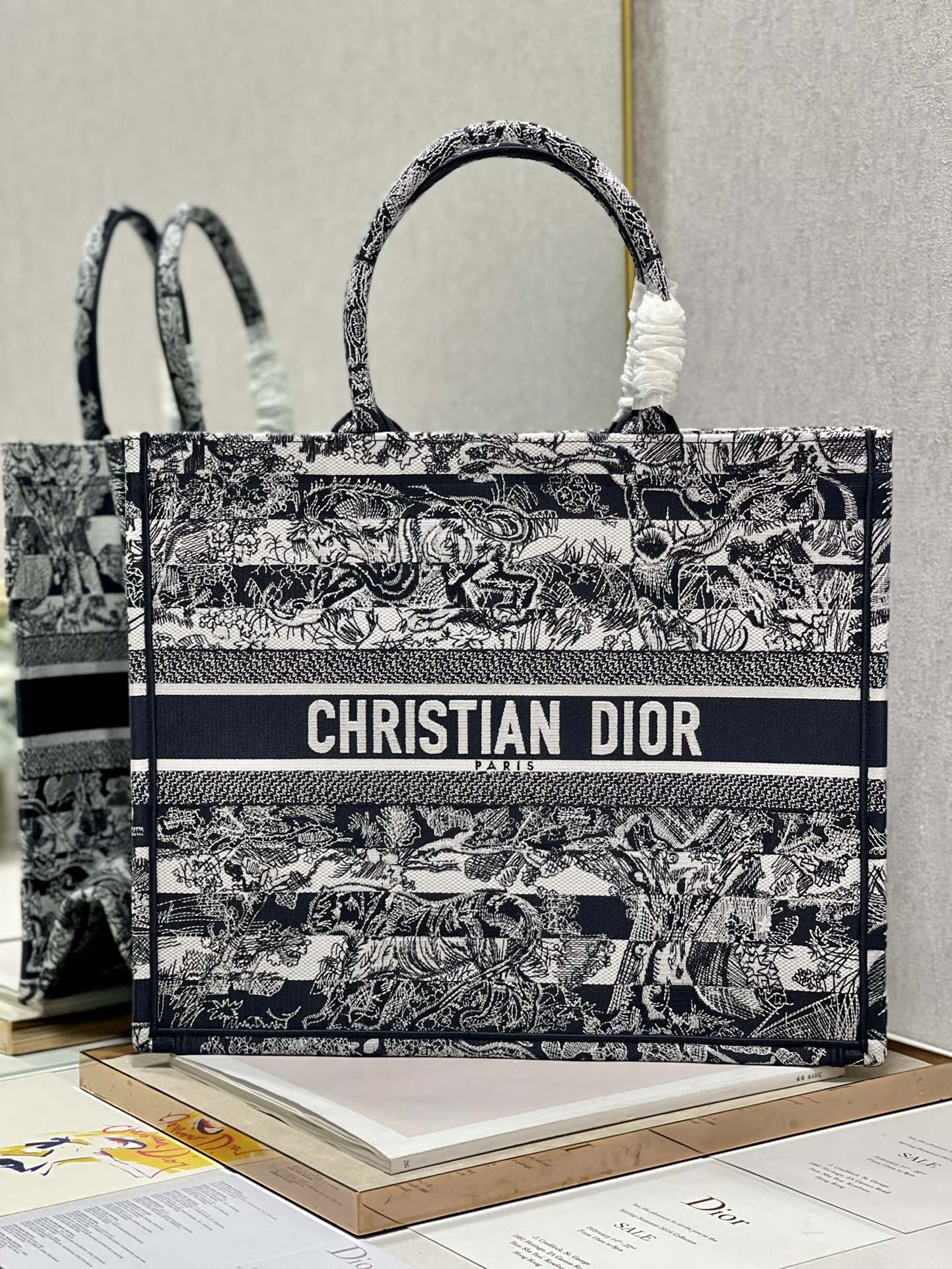 DIOR TOTE BAG