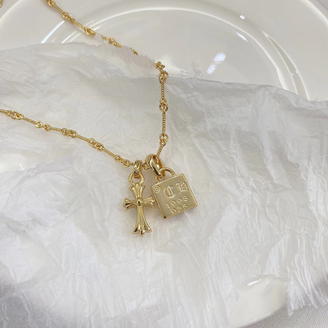 CH NECKLACE