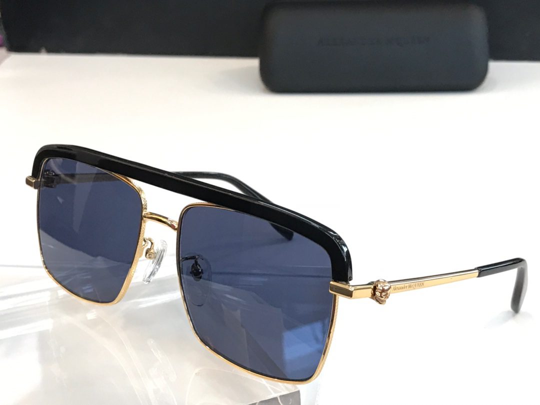 McQUEEN SUNGLASSES