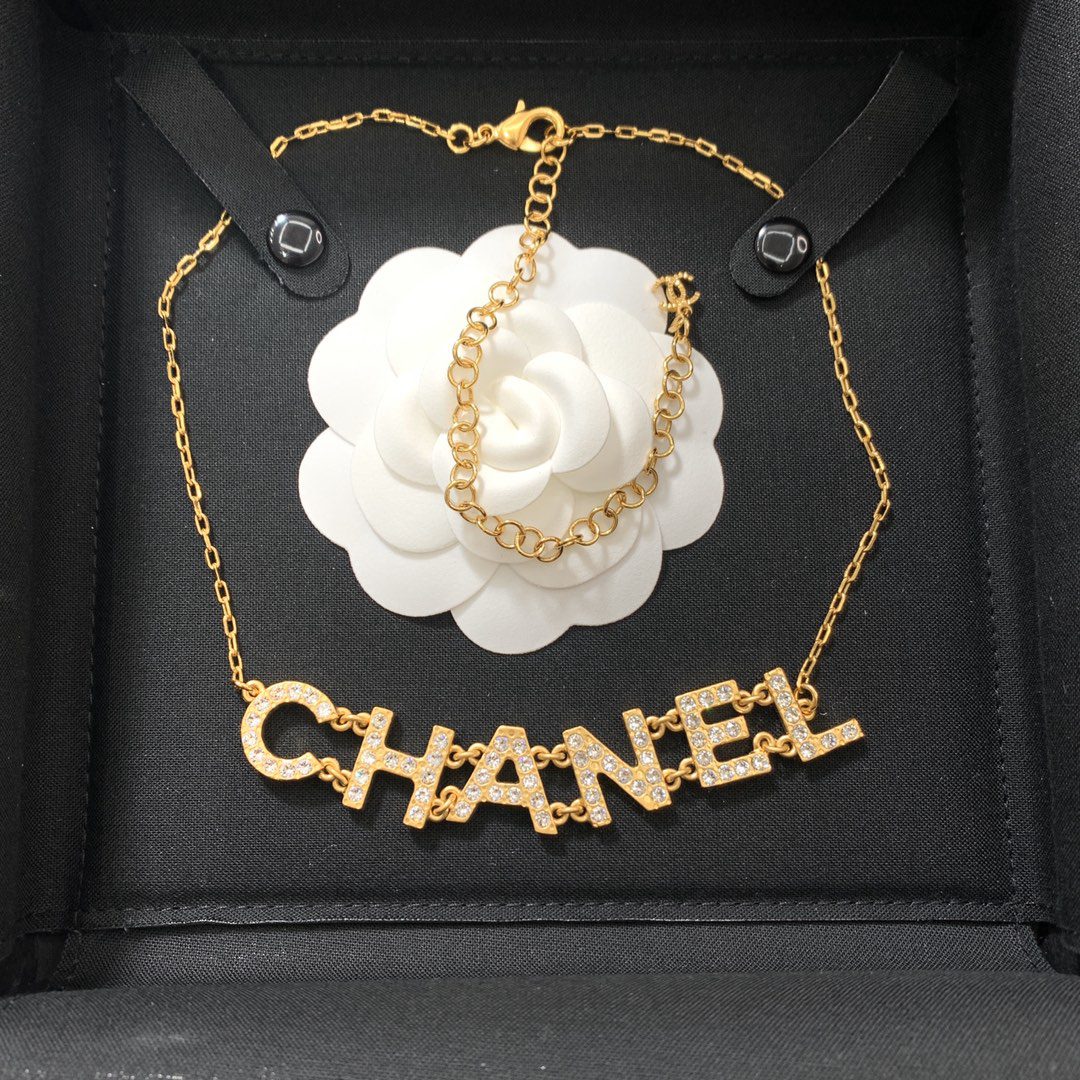 CHANEL NECKLACE