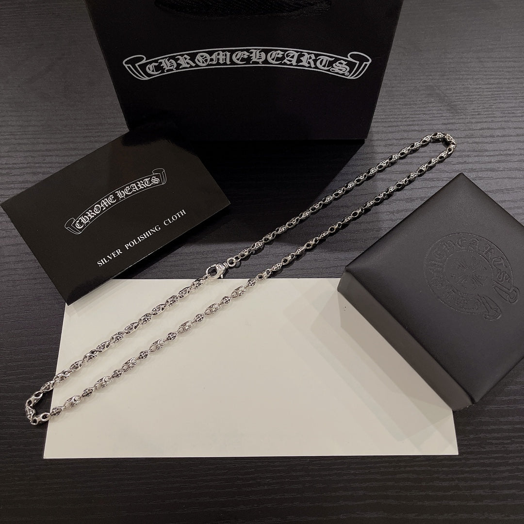 CH NECKLACE
