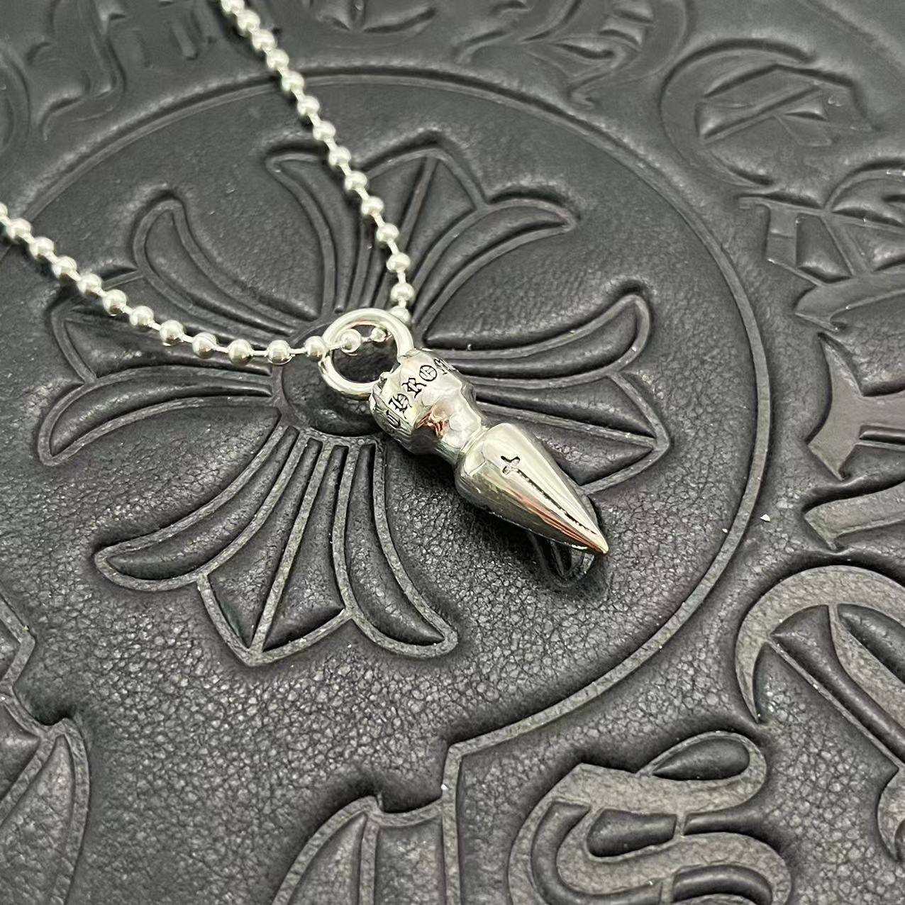 CH NECKLACE