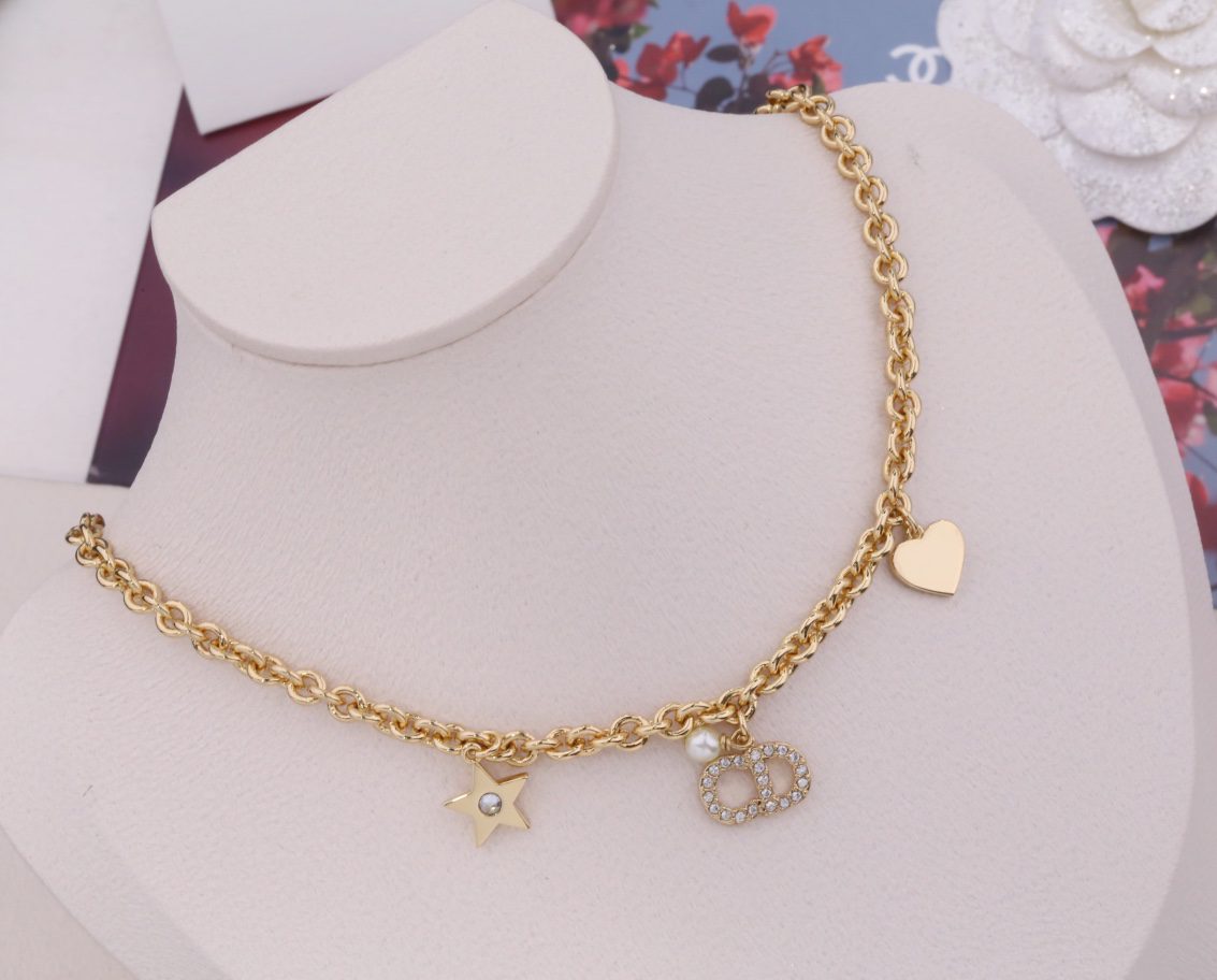 DIOR NECKLACE
