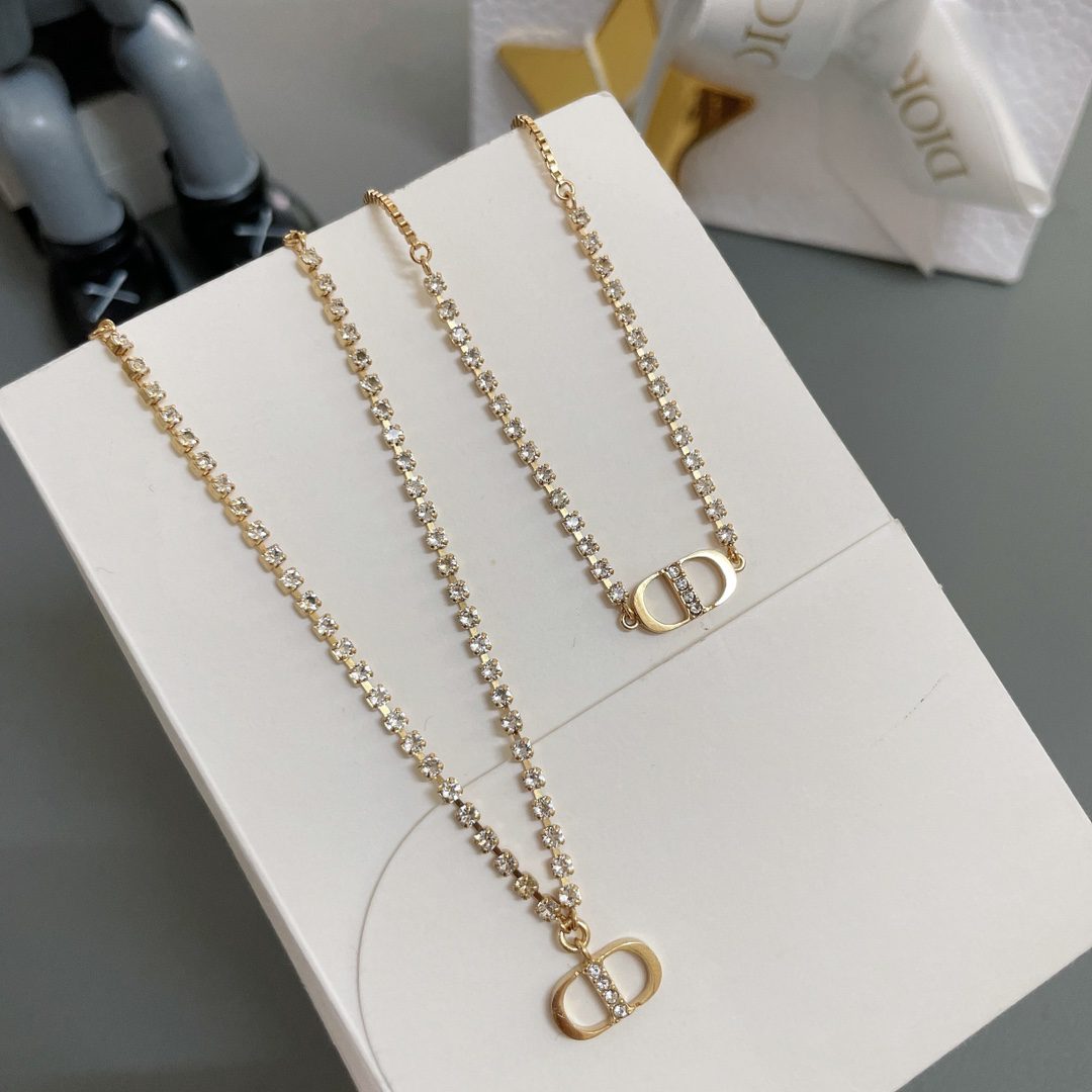 DIOR NECKLACE