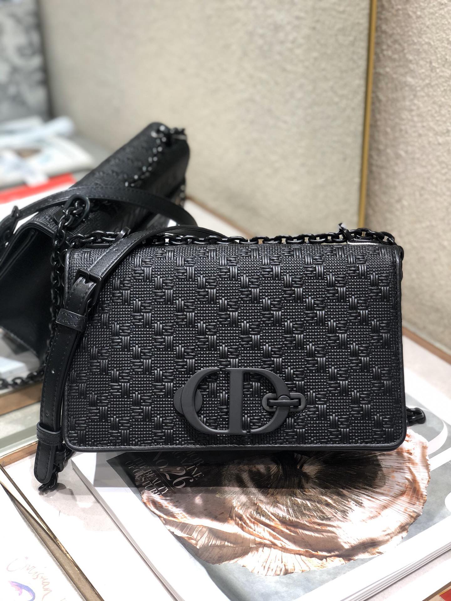 DIOR MONTAIGNE