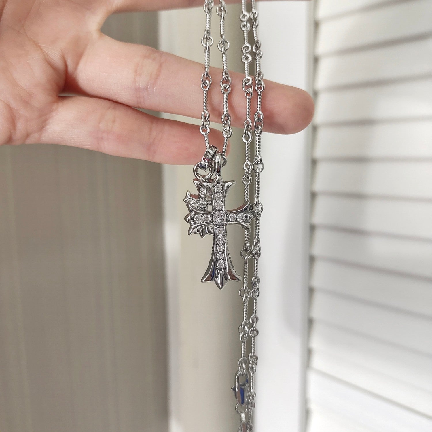 CH NECKLACE