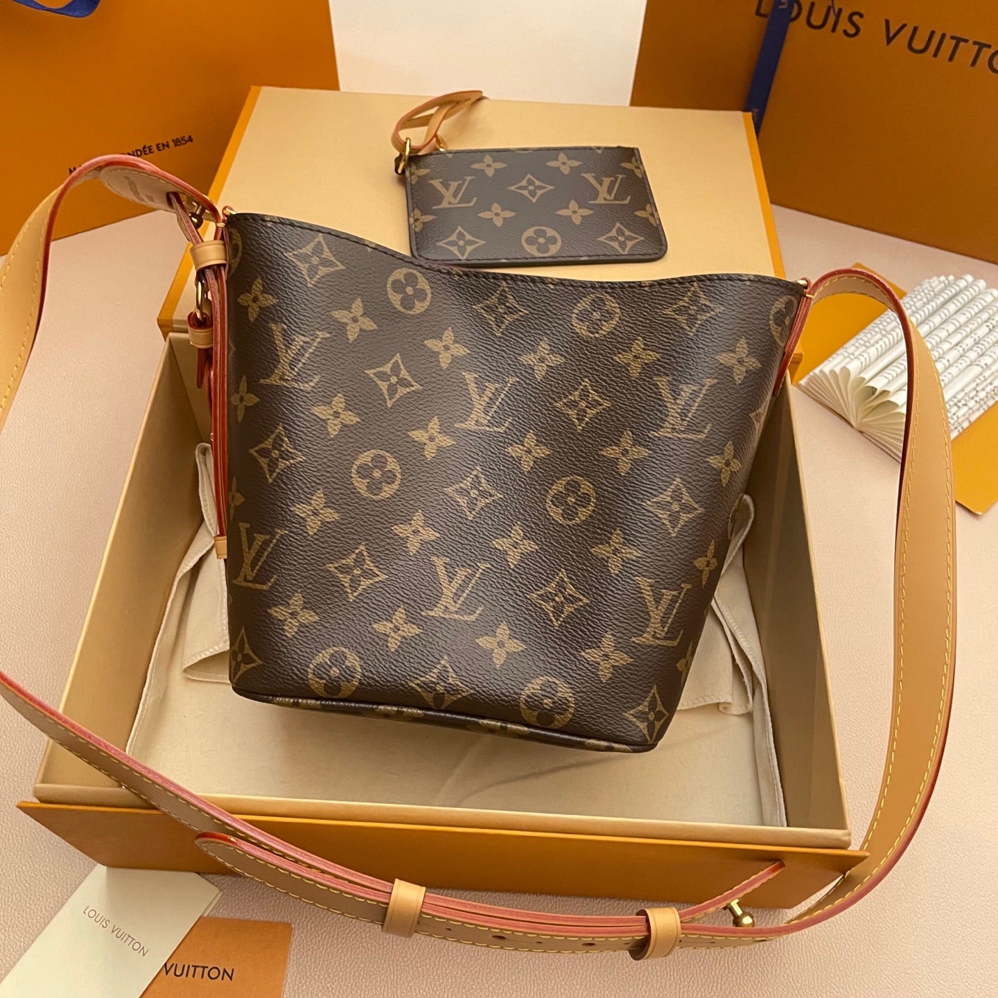 LV BAG (M12925)