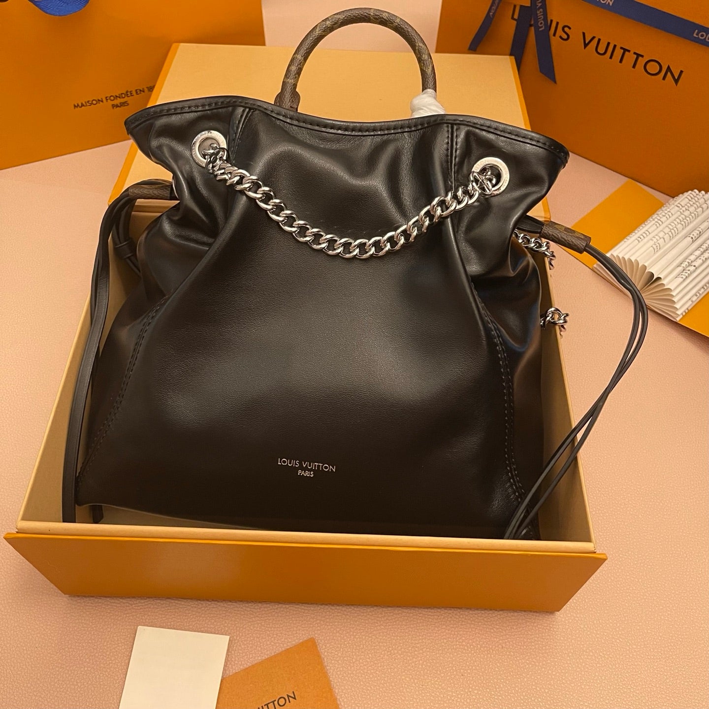 LV BAG (M25522)