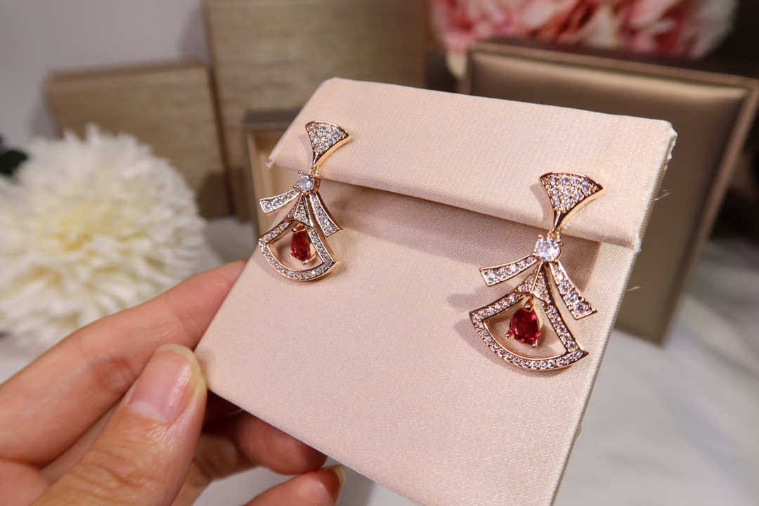 p50 is selling like crazy, rush to buy Bulgari Magnificent Inspiratio