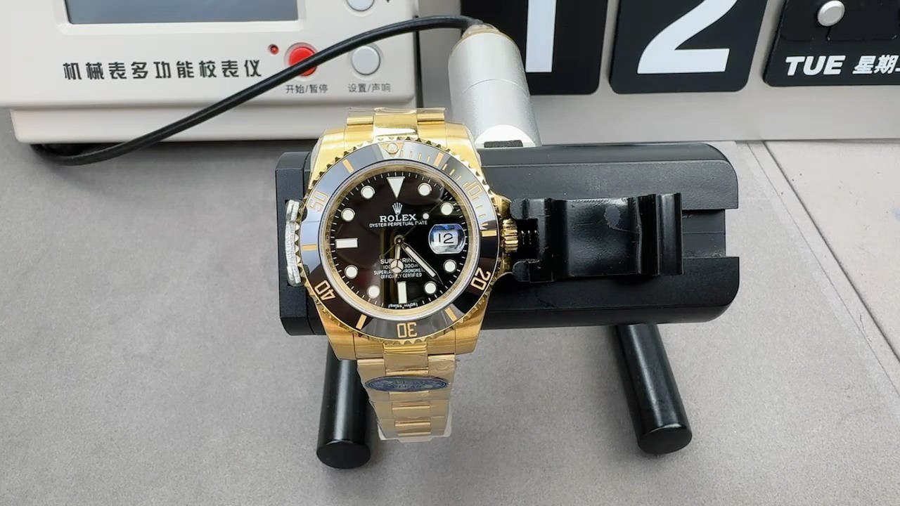 All gold ghost