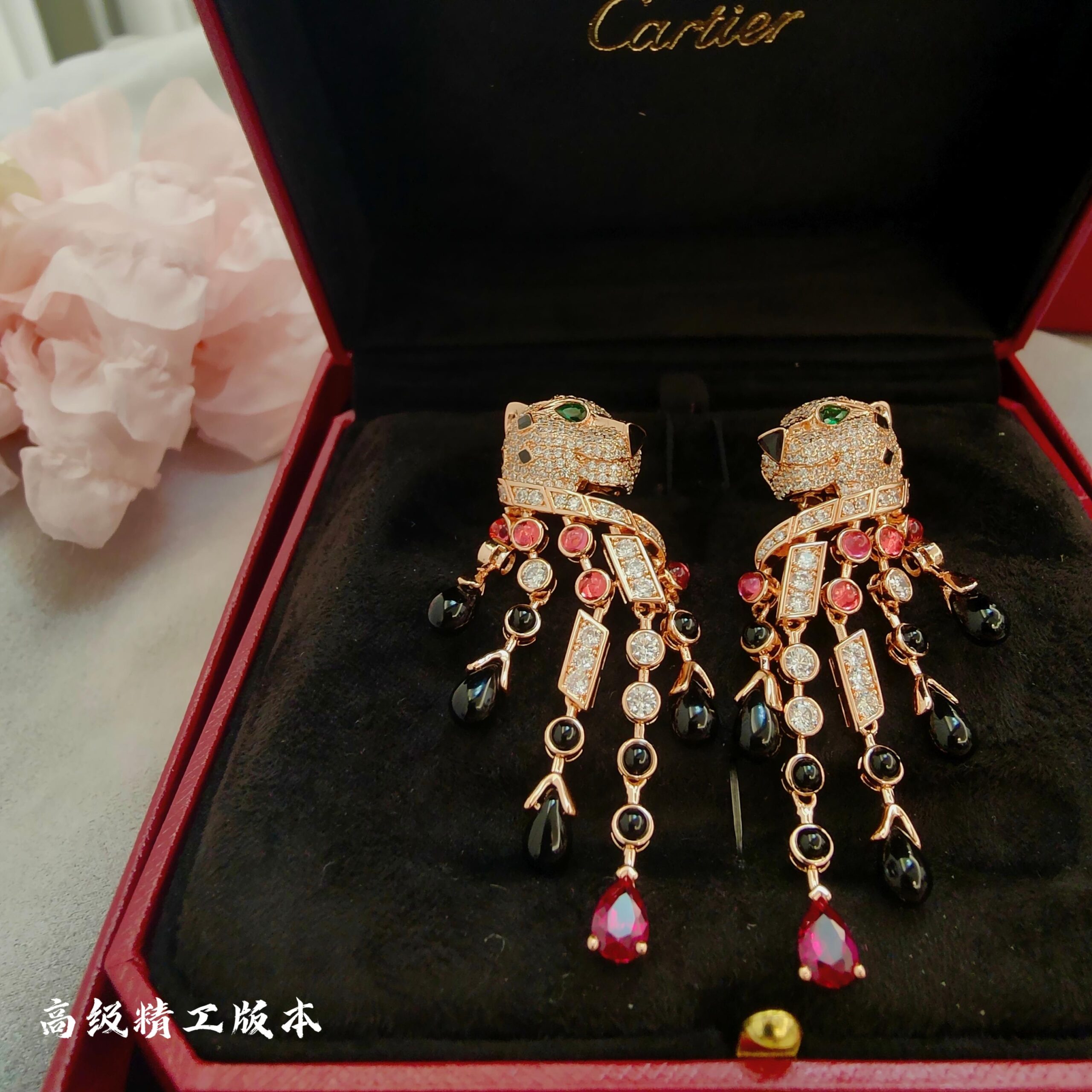 pV gold high version Cartie Cartier black onyx red diamond leopard earrings, super domineering leopard, each