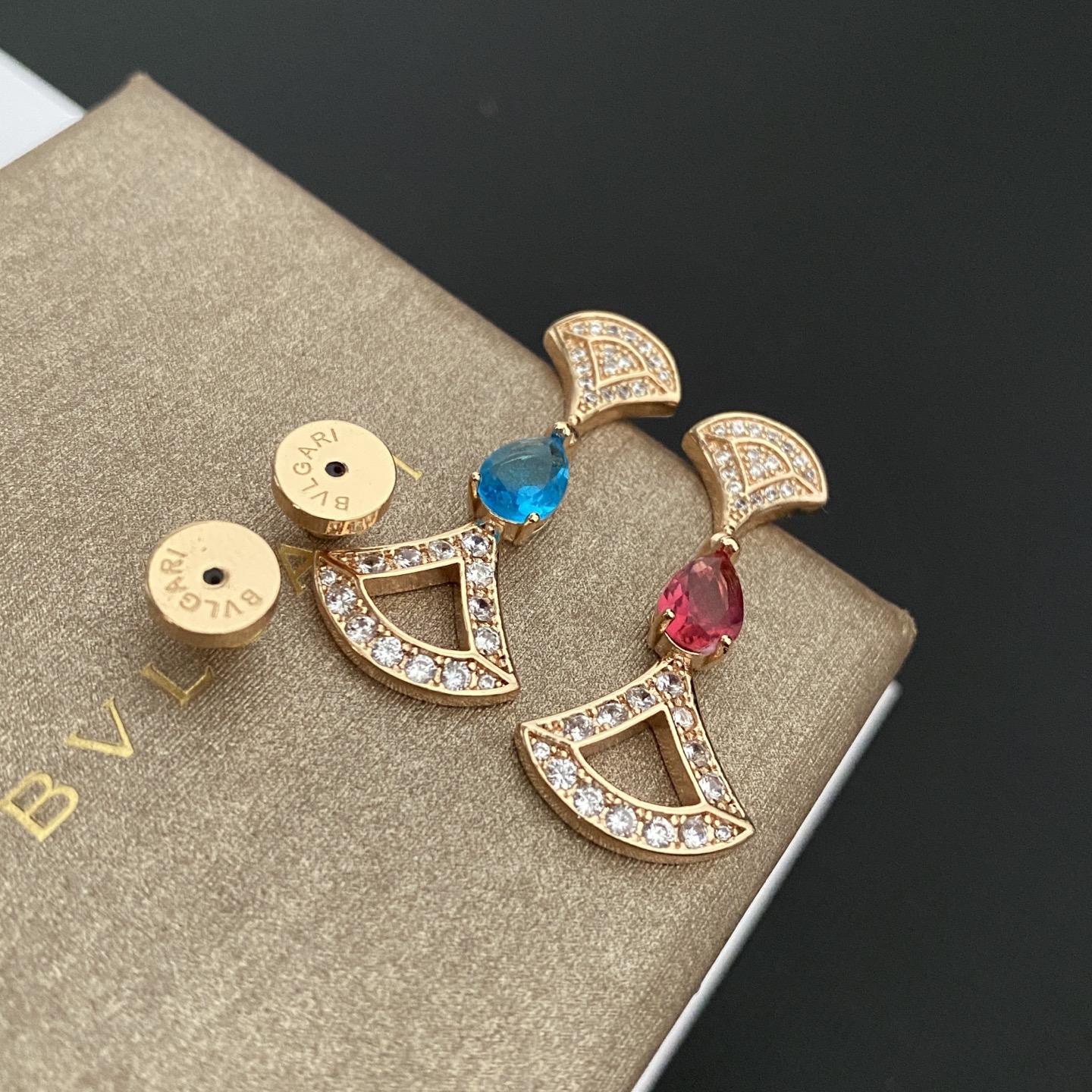 p65 Zhao Lusi same style earrings colorful fan small skirt earrings luxury European and American diamond-encrusted noble cool diamond earrings star
