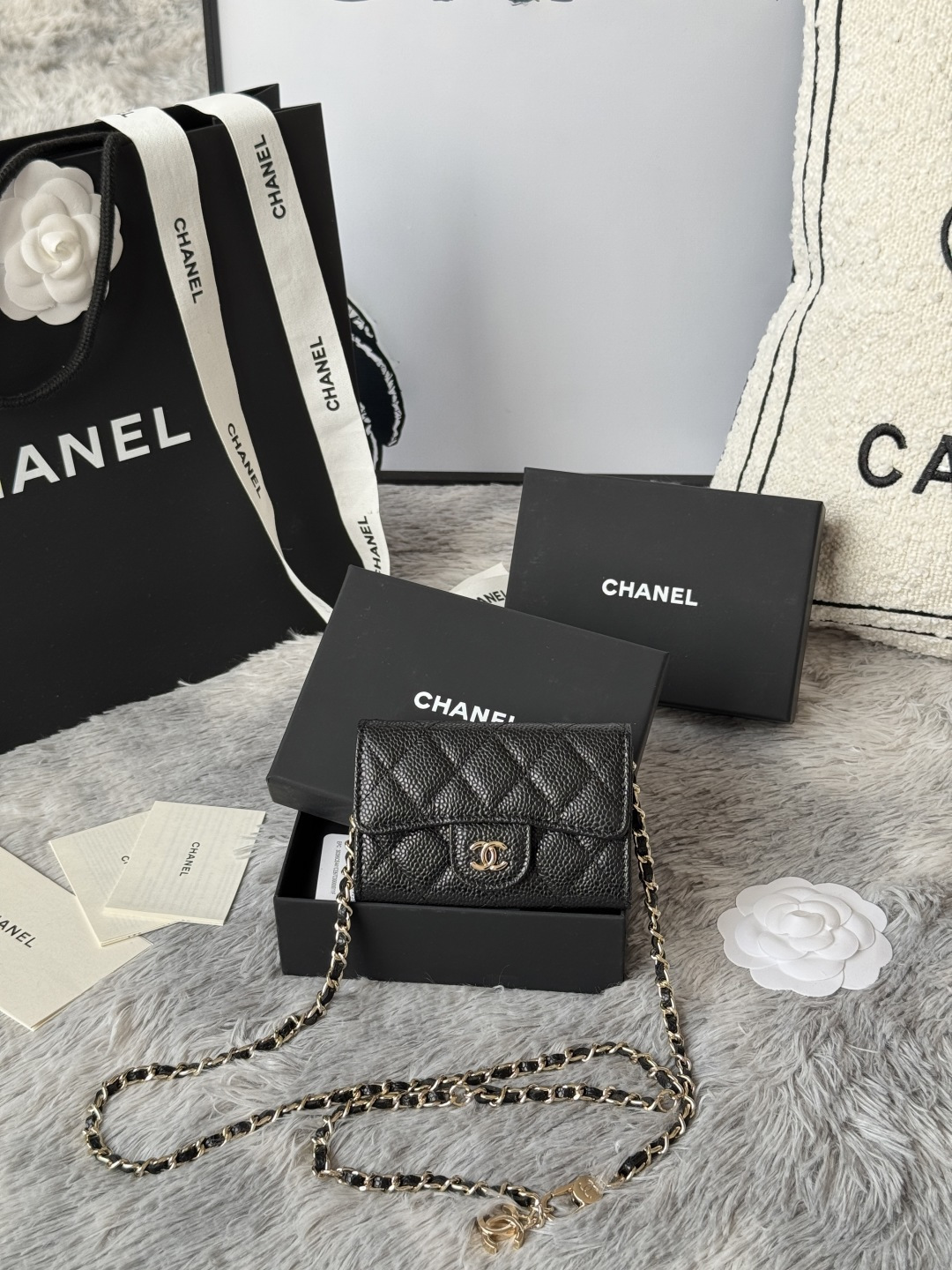 Bag Chanel Chane’s new belt bag in cowhide and another classic belt bag make its debut. You’ll fall in love with it just by looking at it.