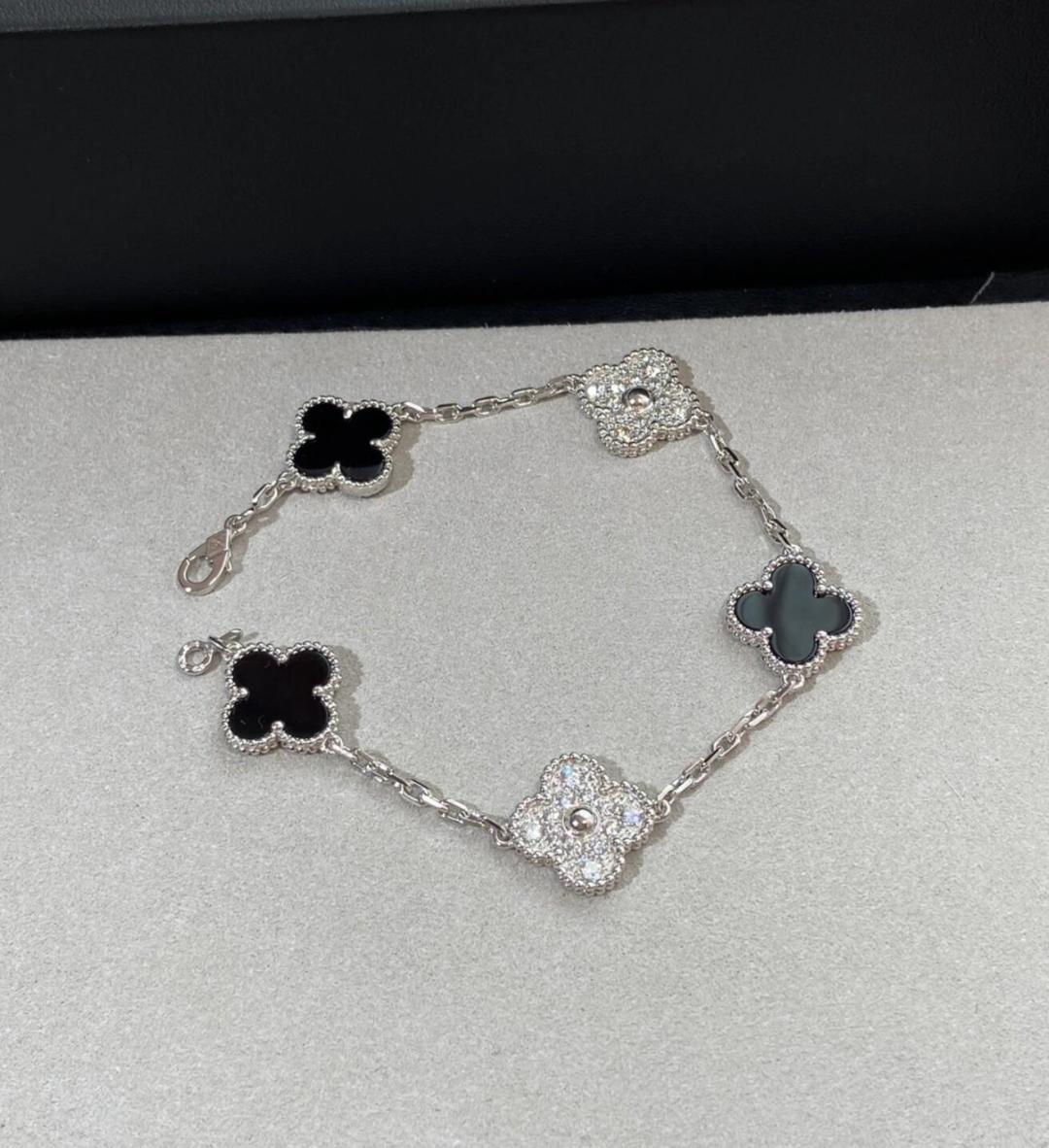 p V gold material VCA Van Cleef & Arpels five-flower carnelian laser chain