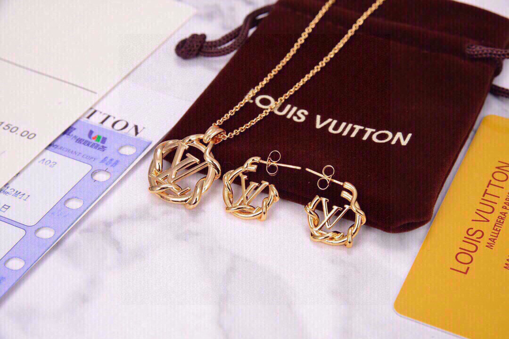 Necklace p45 earrings p40 original earplugs hot and atmospheric LV earrings LOUIS VU
