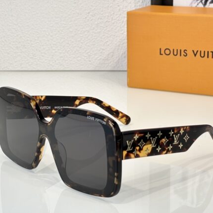 L*uis V*ittion Z1999W