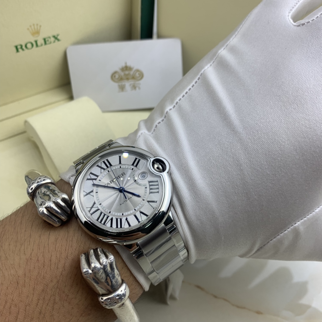 Royal real shot Cartier Blue Balloon series large men's watch