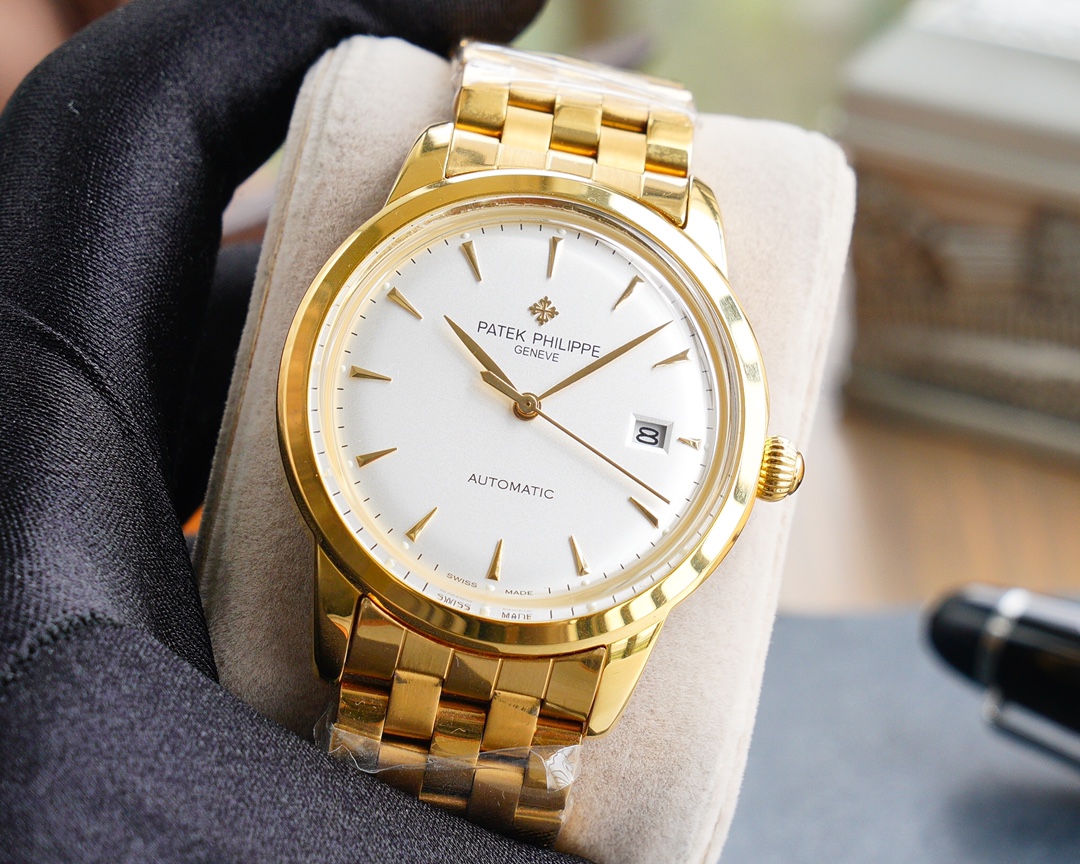 The first hot new style, Patek Philippe’s new steel pot lid took up to 6 months to make! Ultra thin