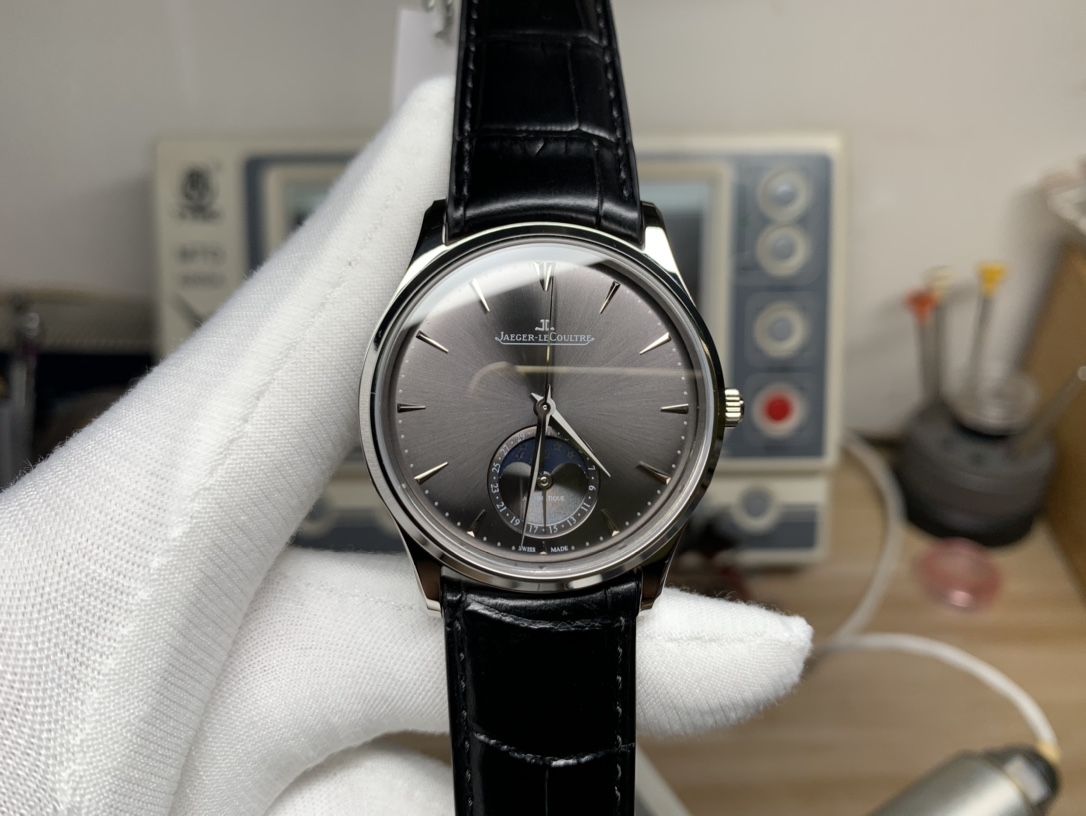 Moon Phase Master Gray Plate 9_1 machine