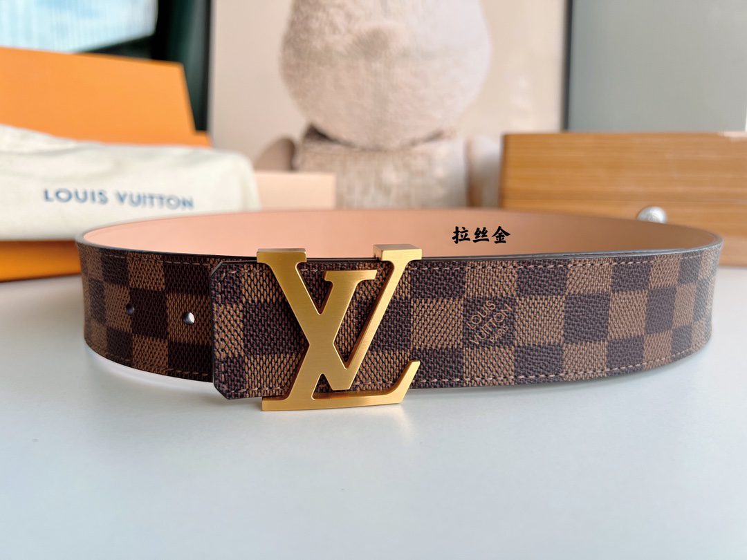 Belt Belt Louis Vuitton's men's belt collection goes beyond functionality to add style to everyday looks. Monogr