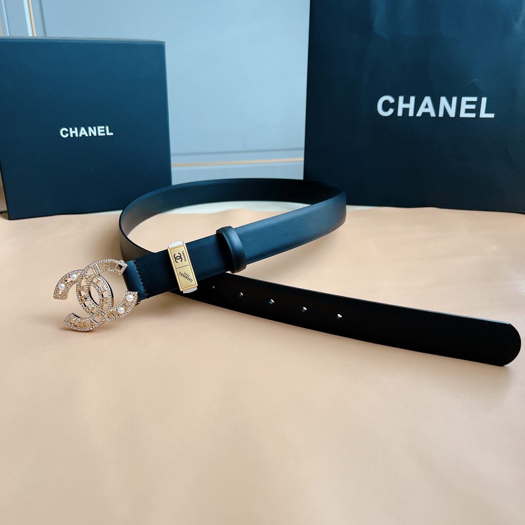 Belt Chanel c hanel small calf leather with moderate hardness and classic CC buckle is the best all year round