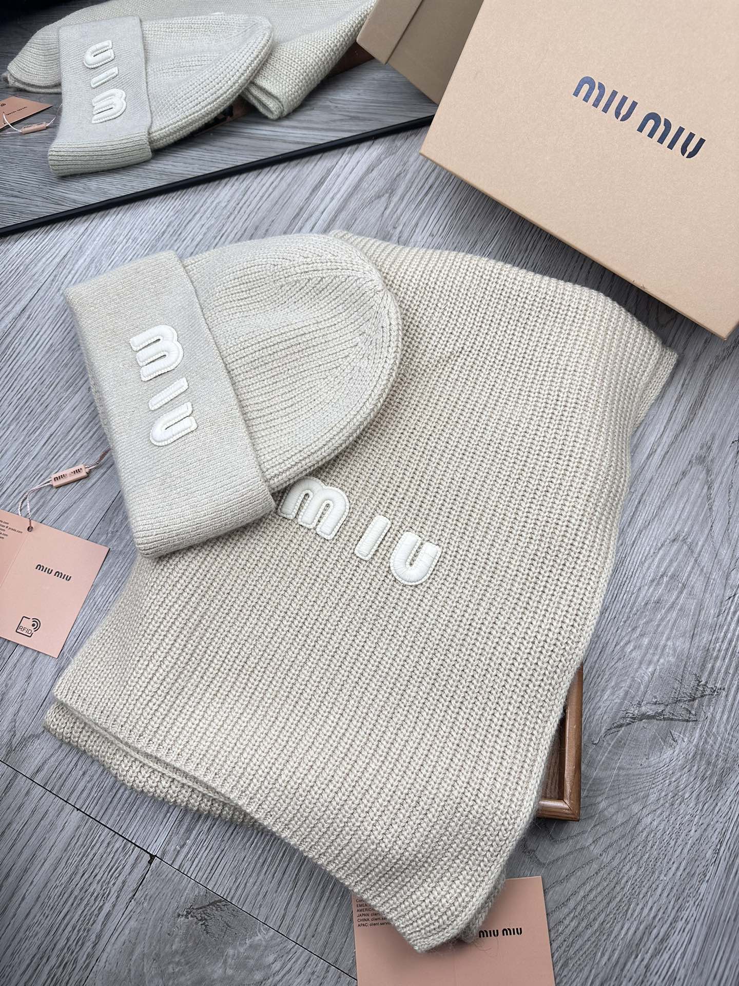 Scarf¥.00. miumiu. [Wool suit hat] Classic suit hat! hat scarf