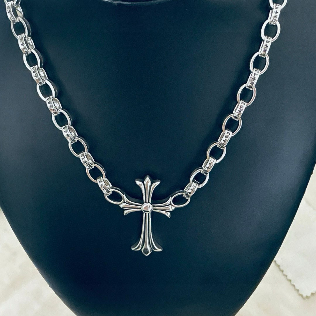 p Chrome Hearts ️Chrome Heart Cross Pendant Siamese Letter Necklace