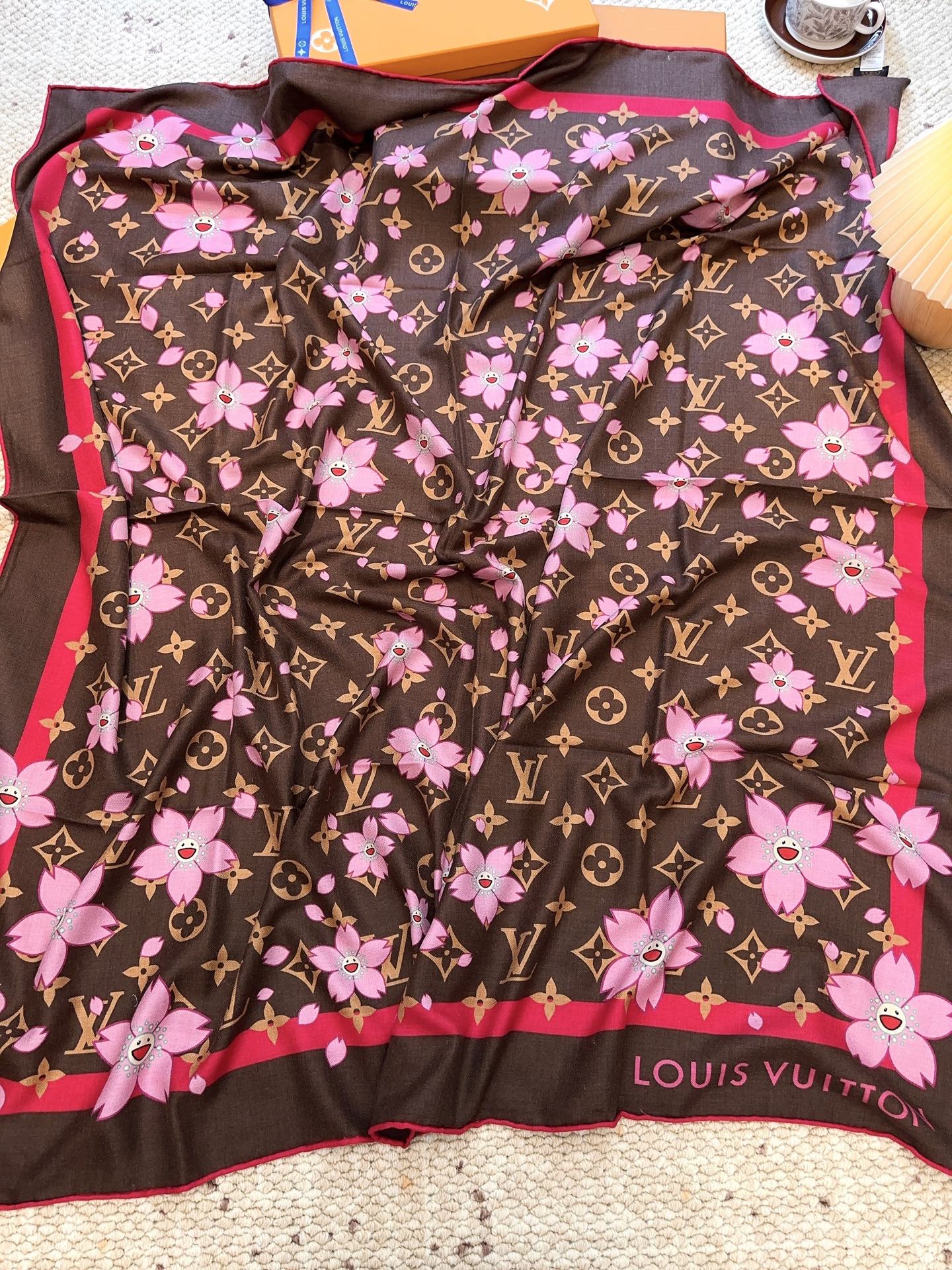 Scarf🧣Top cashmere version🧣 P LV (Louis Vuitton)’s latest counter flagship model Sakura