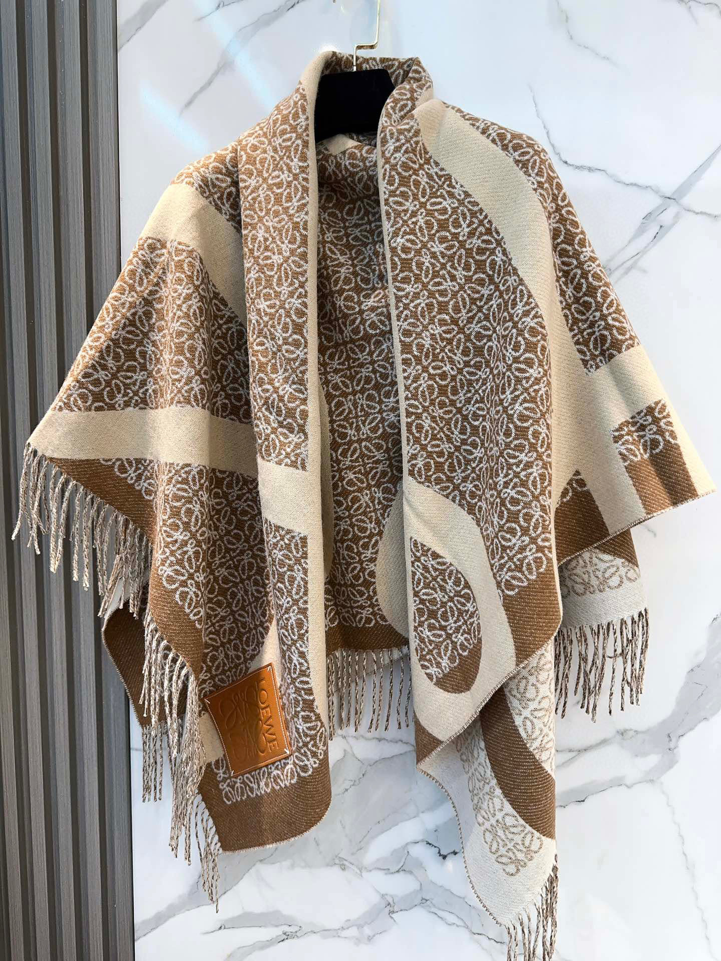 Scarf🧣Top cashmere version with stable quality🧣 P Luo Yiwei’s latest model in 24 years, Kha