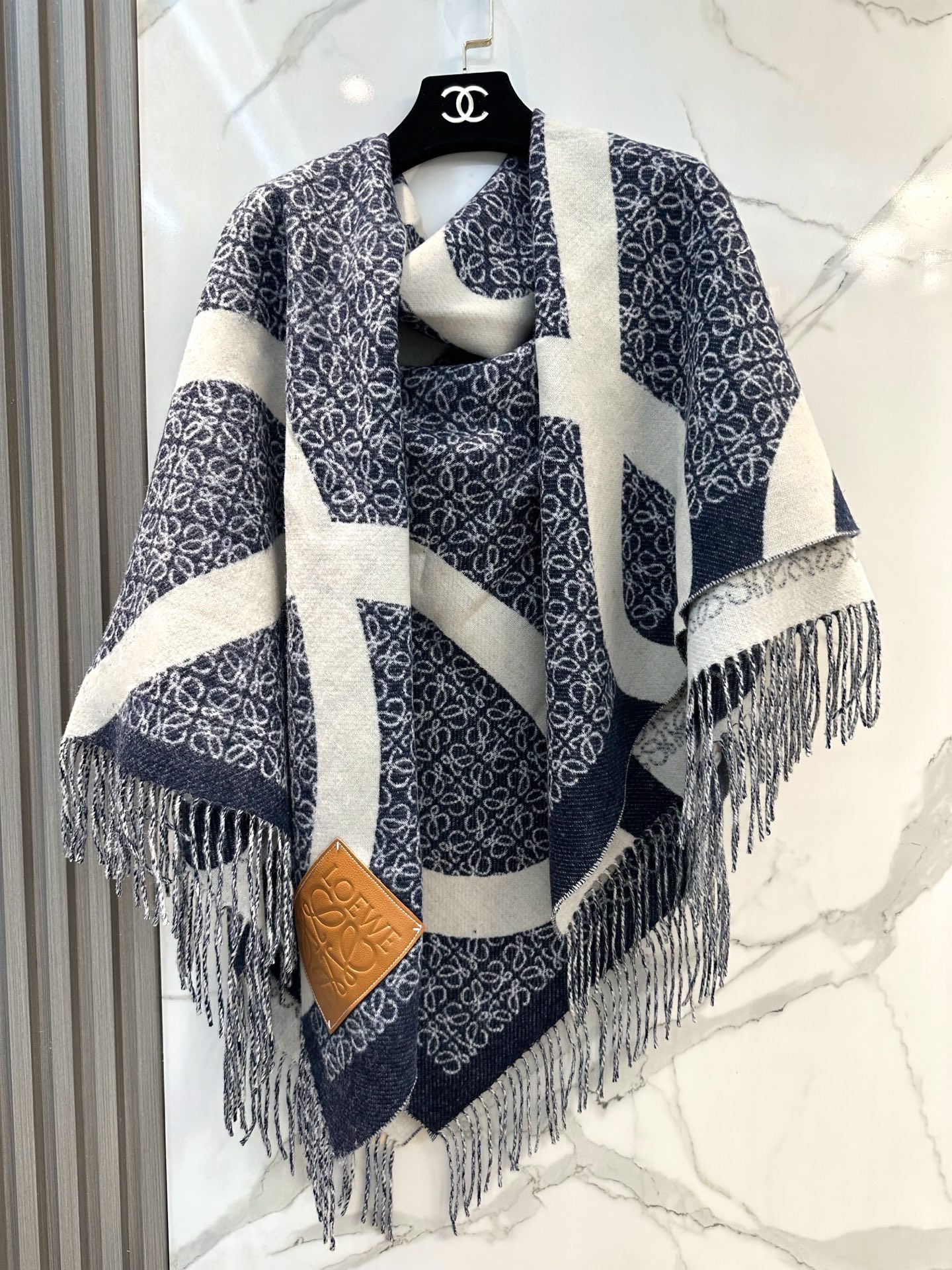 Scarf🧣Top cashmere version with stable quality🧣 P Luo Yiwei’s latest model in 24 years, Kha