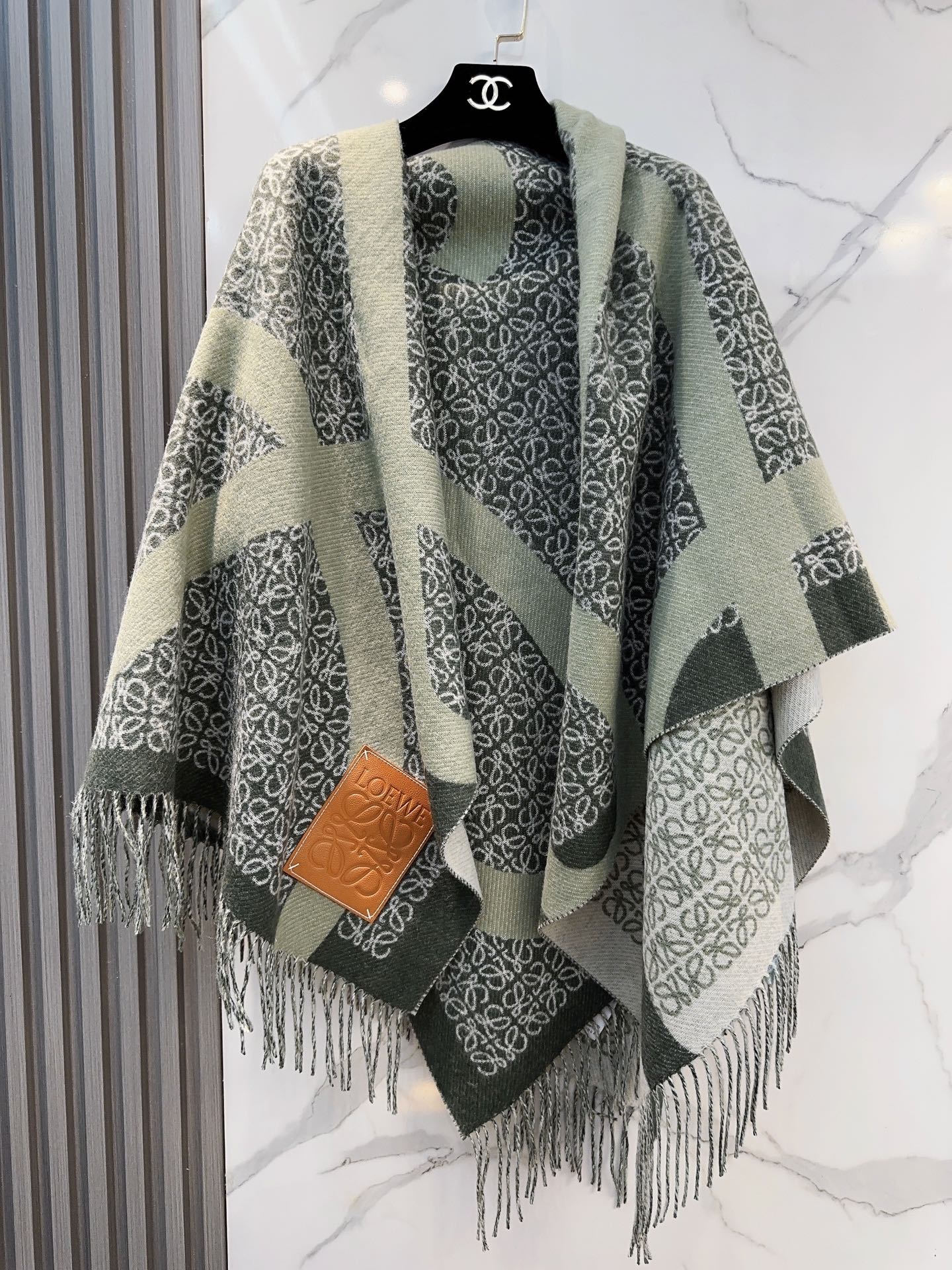 Scarf🧣Top cashmere version with stable quality🧣 P Luo Yiwei’s latest model in 24 years, Kha