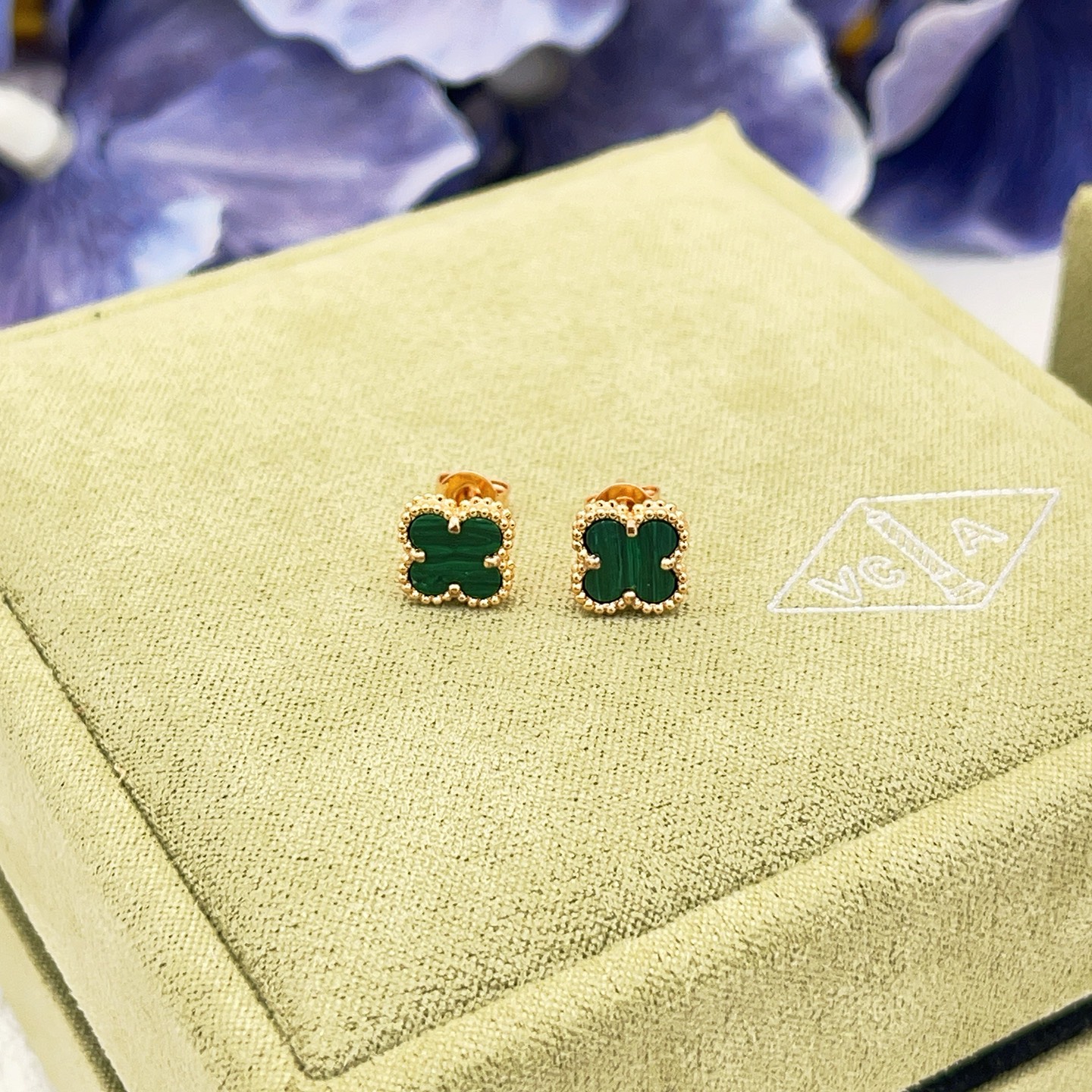 p45VE067【VanCleefArpel Green Fritillary Four-leaf Clover Small Rose Gold Ear