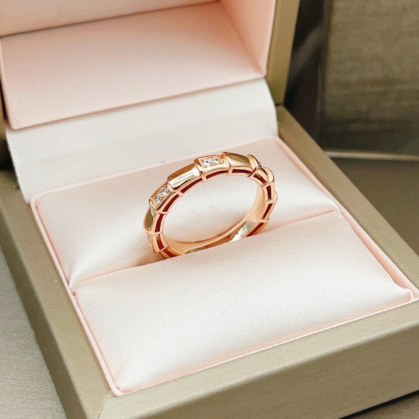 50BJ009 size: No. 6, No. 7, No. 8 [BVLGARI’s latest rose gold inlaid anvil