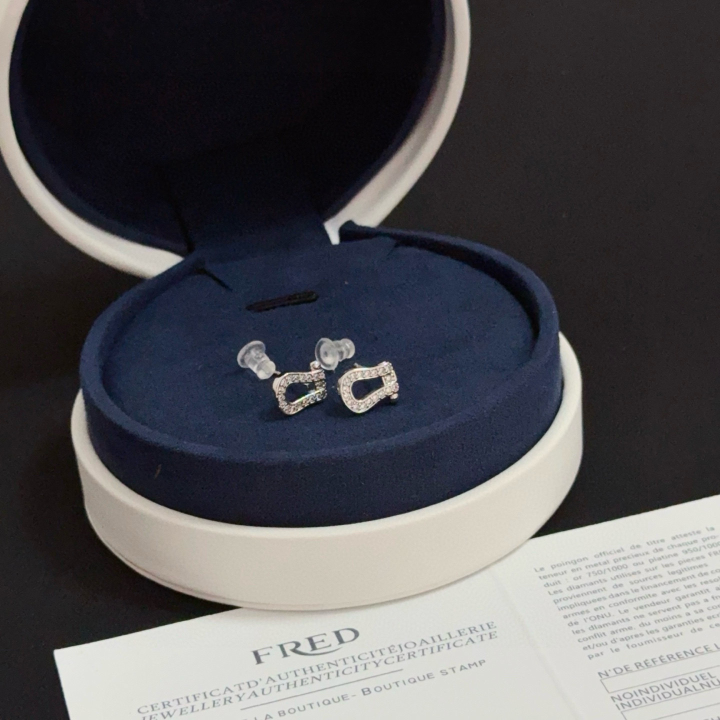 90 hot 𝗙𝗥𝗘𝗗 Frederic diamond horseshoe buckle earrings, classic and versatile, internet celebrity