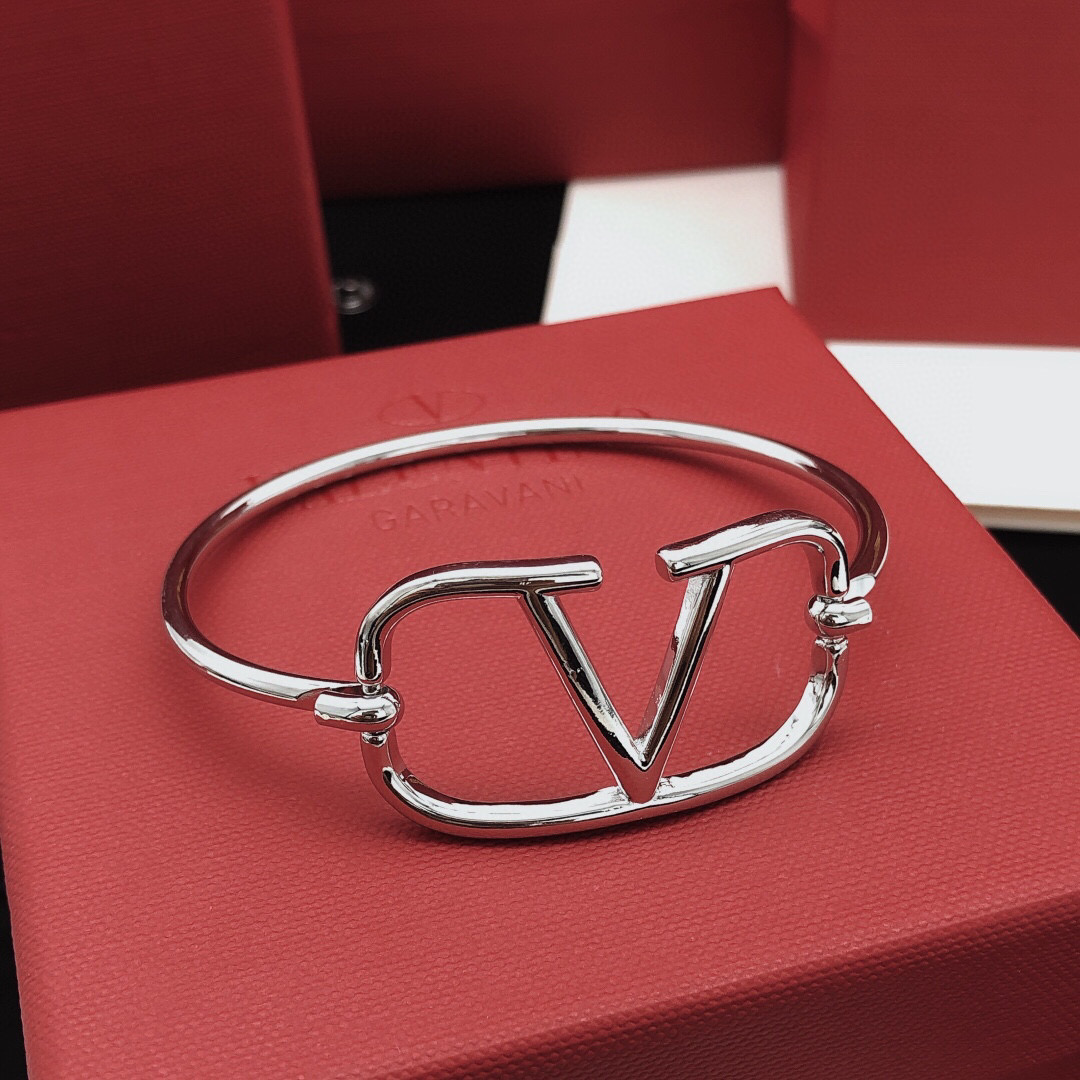 p55 number VSZ0006 [ValenTio’s latest V-shaped bracelet glossy]