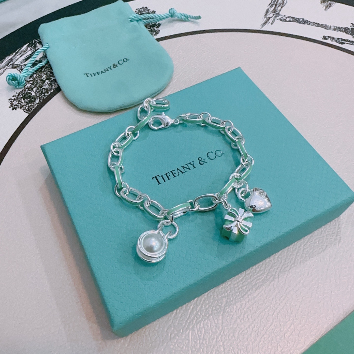 p New franc Tiffany bracelet ???? TIFFNY&CO. Counter Seiko silver version