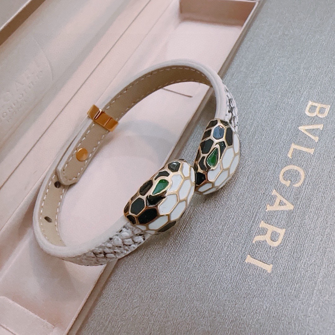 p0 High quality Bvlgari cowhide bracelet original single goods counter new mold vintage