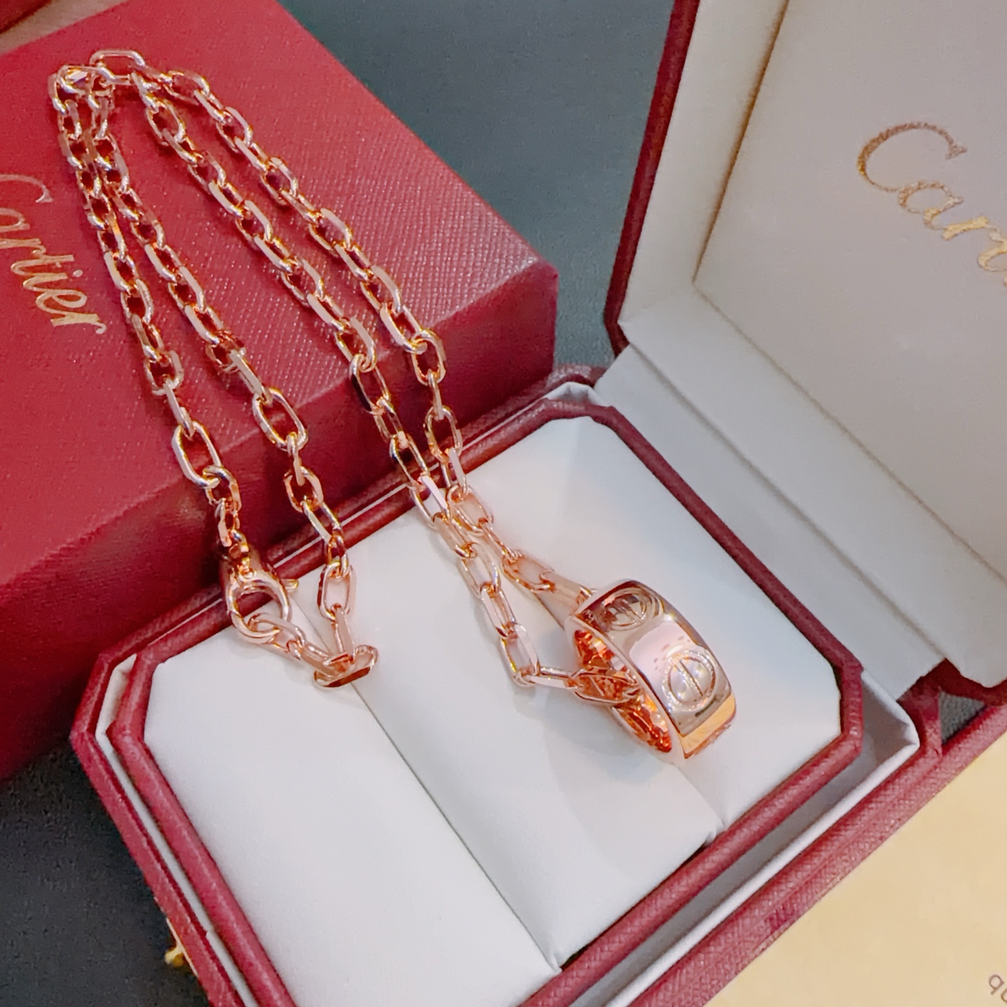 p New Cartier necklace with diamonds in V gold material series. Perfect appearance, unparalleled details, that kind