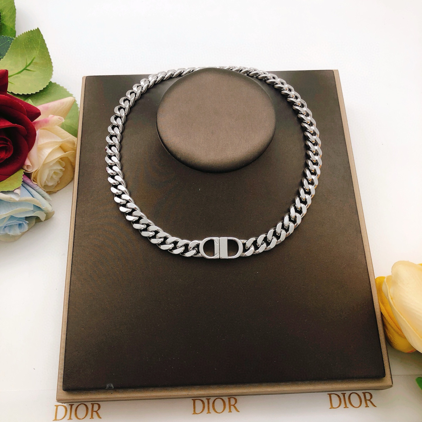 p70 number DXL04 [dio’s latest silver glossy necklace]