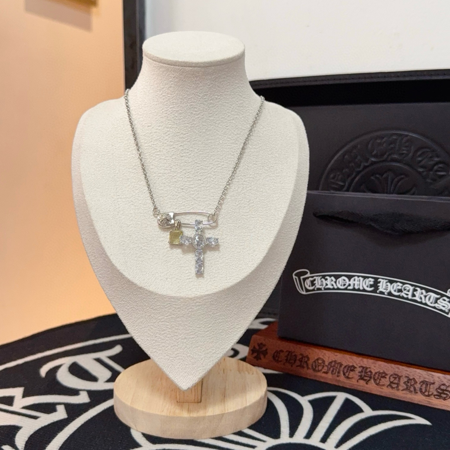 p New style [counter quality] Chrome Hearts Chrome Hearts Pin Cross