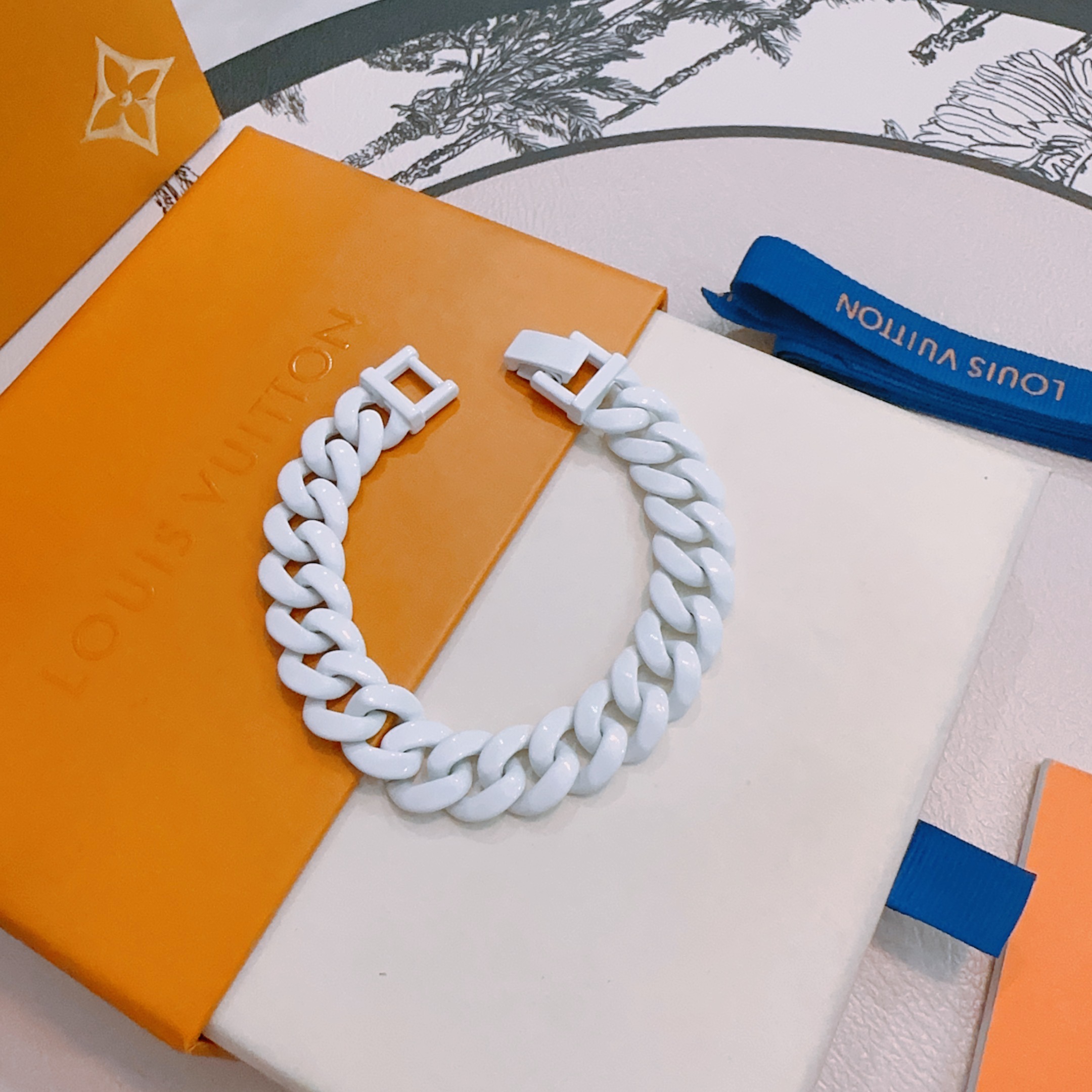 p0 Louis Vuitton LV bracelet original single goods counter new model opening retro trend fashion