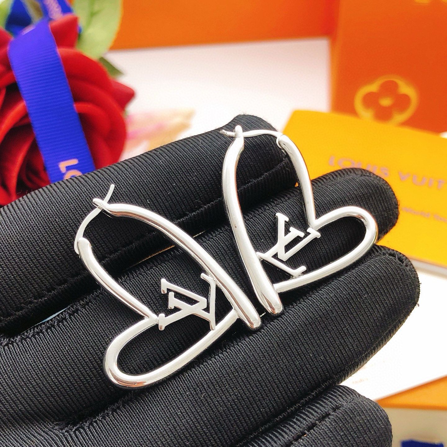 i1765379202357_9435_0_0