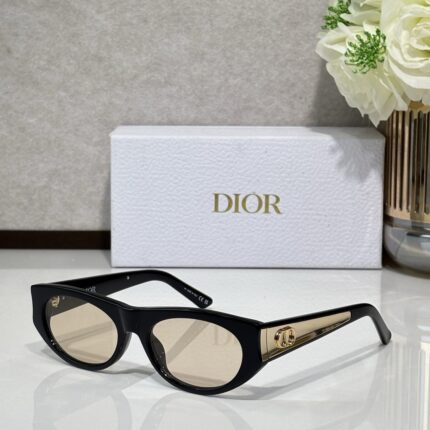 D*or Dior Glow B2F